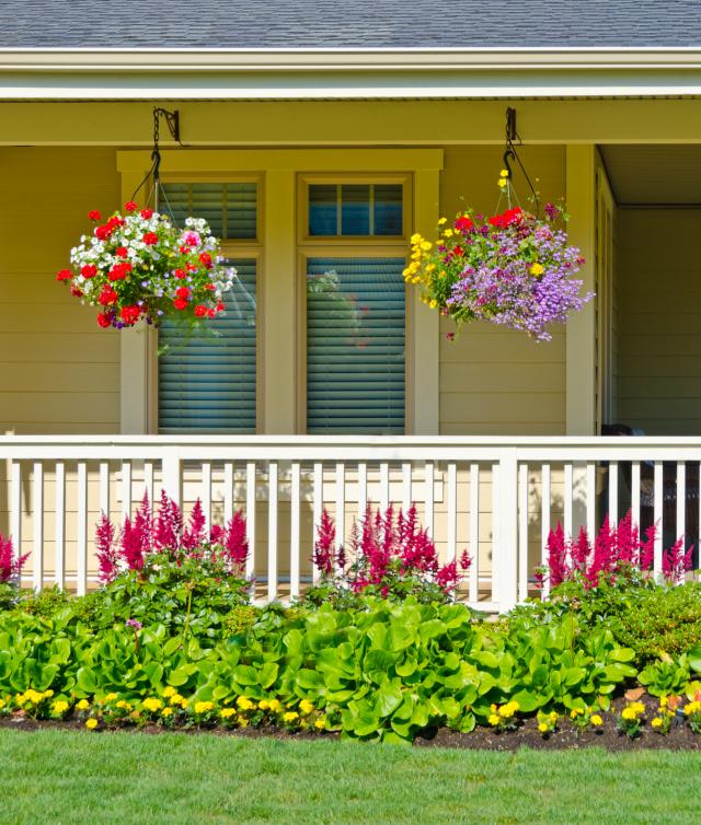 flowers-curb-appeal_0.jpg